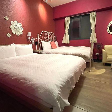 台中一中街格雷熊 Apartment Bagian luar foto