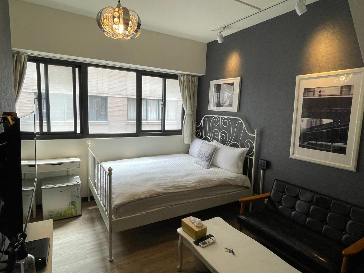 台中一中街格雷熊 Apartment Bagian luar foto