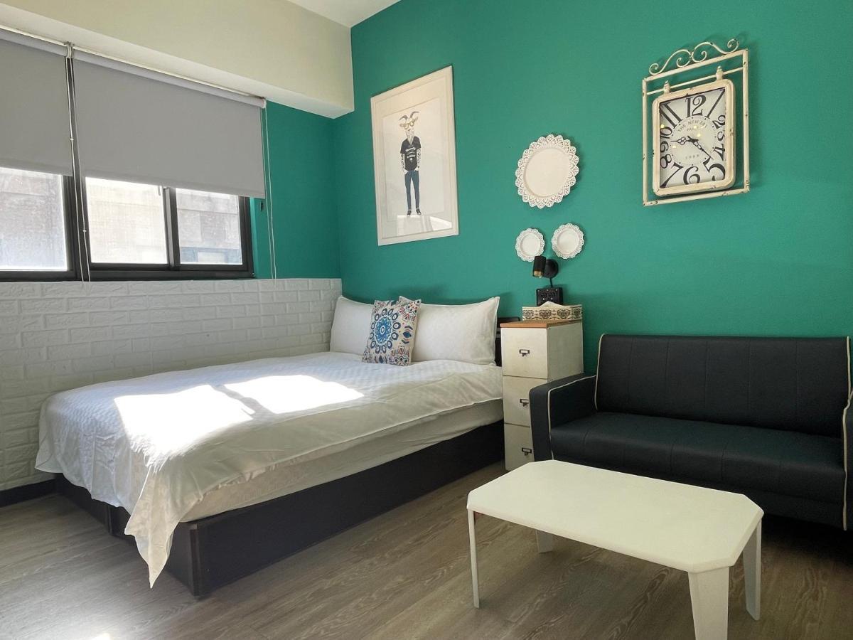 台中一中街格雷熊 Apartment Bagian luar foto