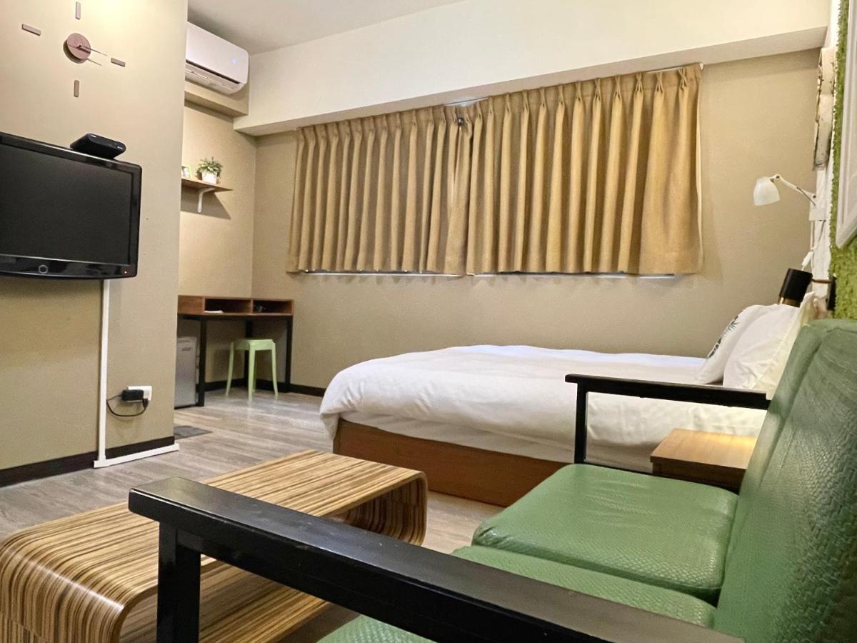 台中一中街格雷熊 Apartment Bagian luar foto
