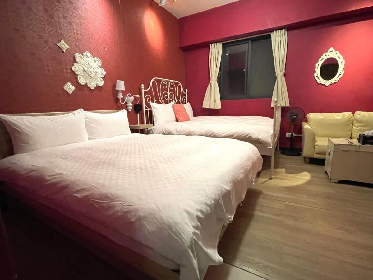 台中一中街格雷熊 Apartment Bagian luar foto