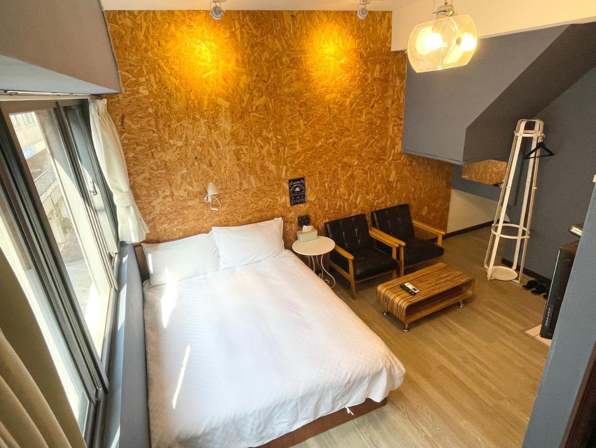台中一中街格雷熊 Apartment Bagian luar foto