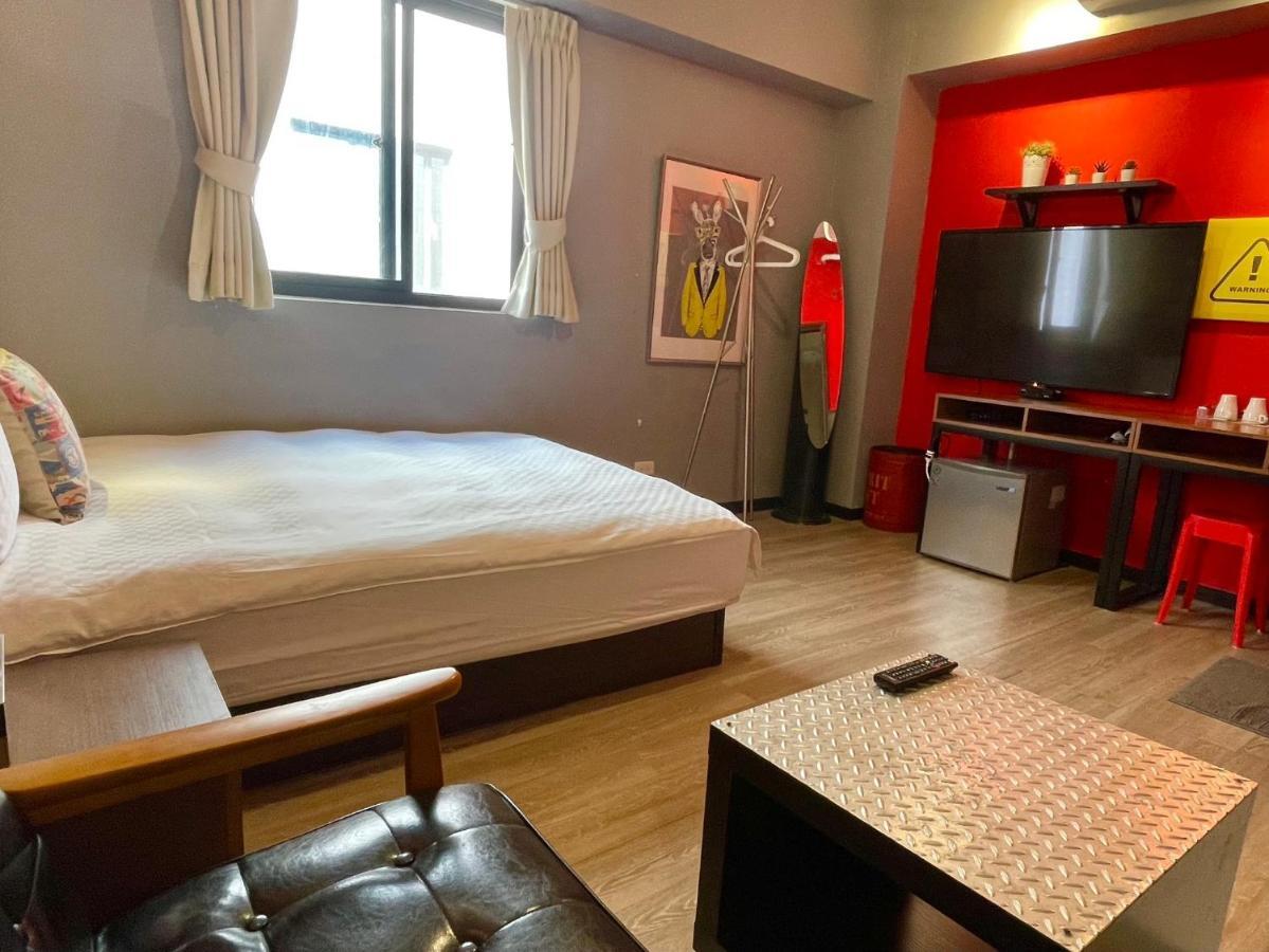 台中一中街格雷熊 Apartment Bagian luar foto