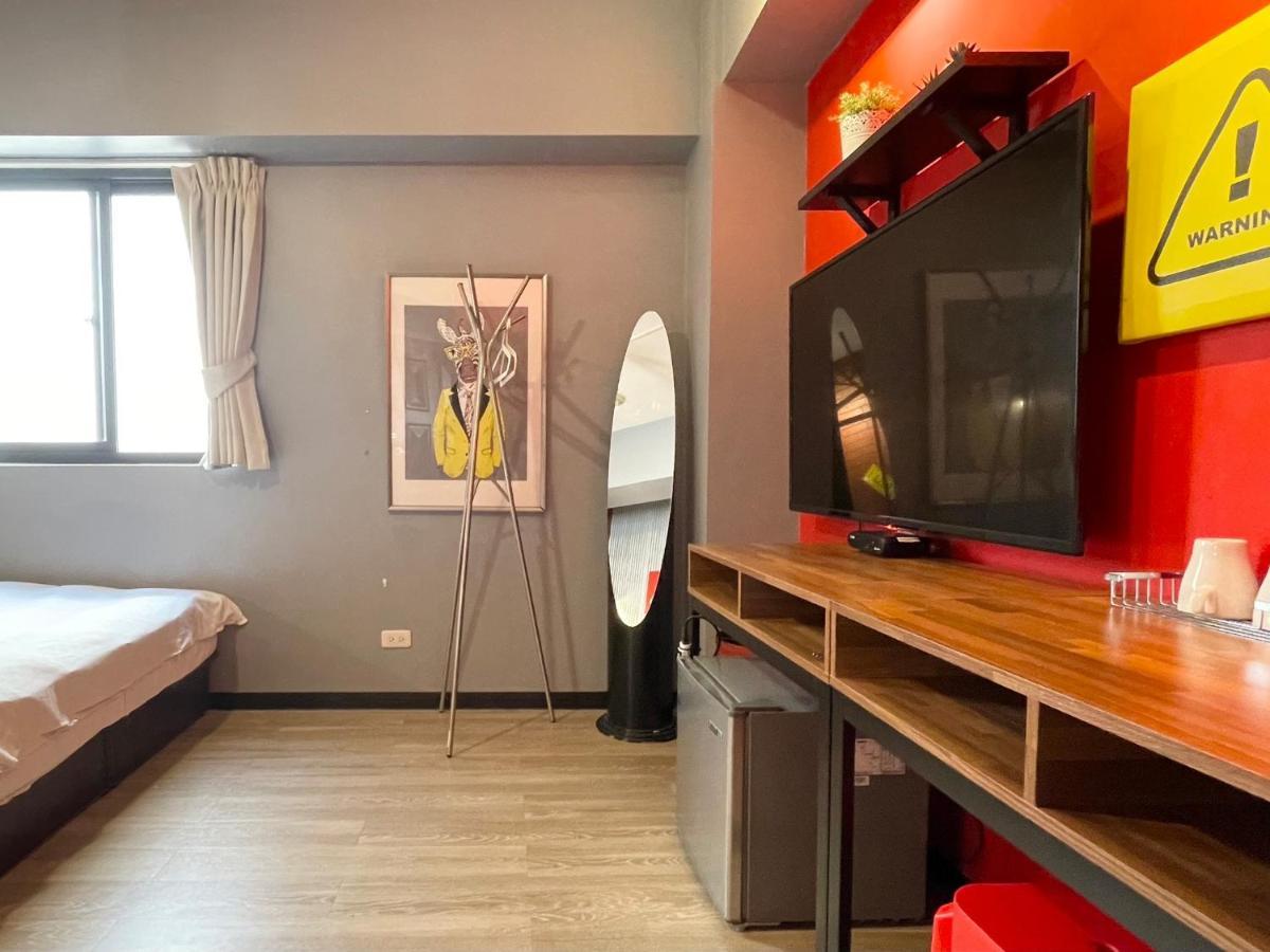 台中一中街格雷熊 Apartment Bagian luar foto