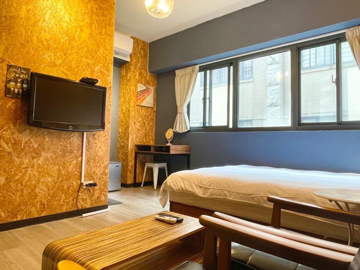 台中一中街格雷熊 Apartment Bagian luar foto